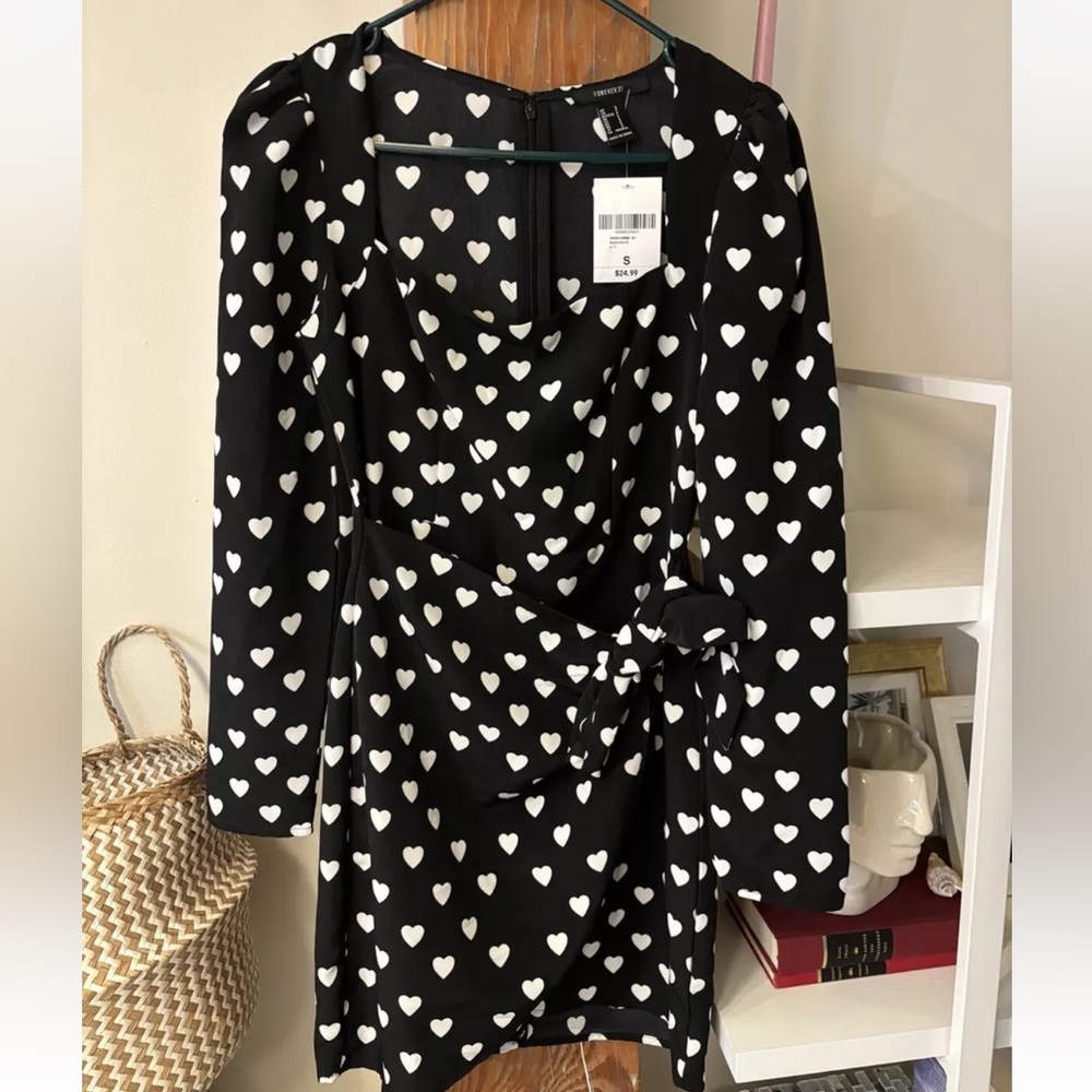 New With Tags Heart Print Long Sleeve Wrap Dress